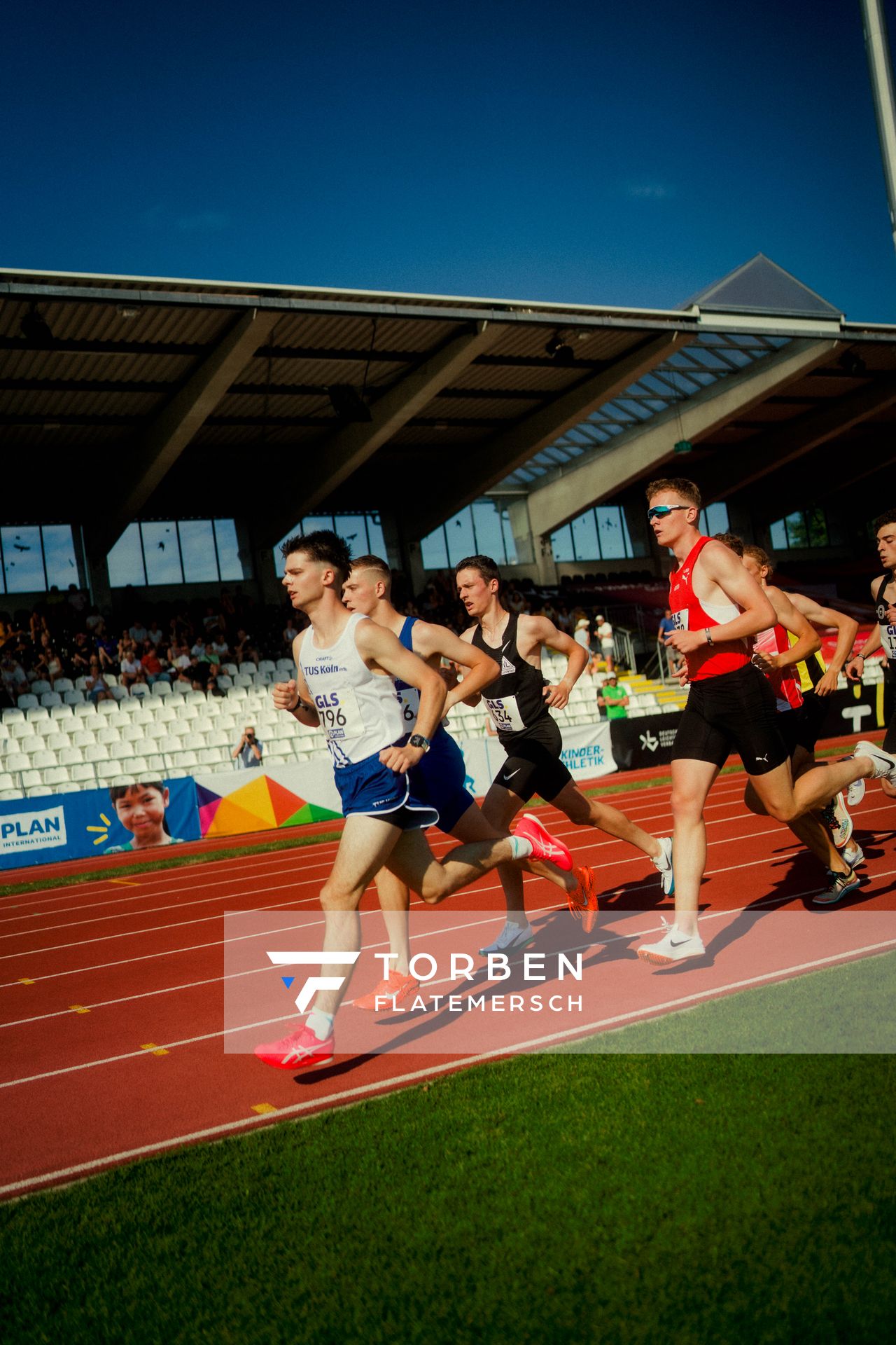 Gianluca Mirizzi (TuS Köln rrh.), Floyd Luca Schnaars (TV Lilienthal) waehrend der U16-/U23-DM am 05.07.2025 im Donaustadion in Ulm