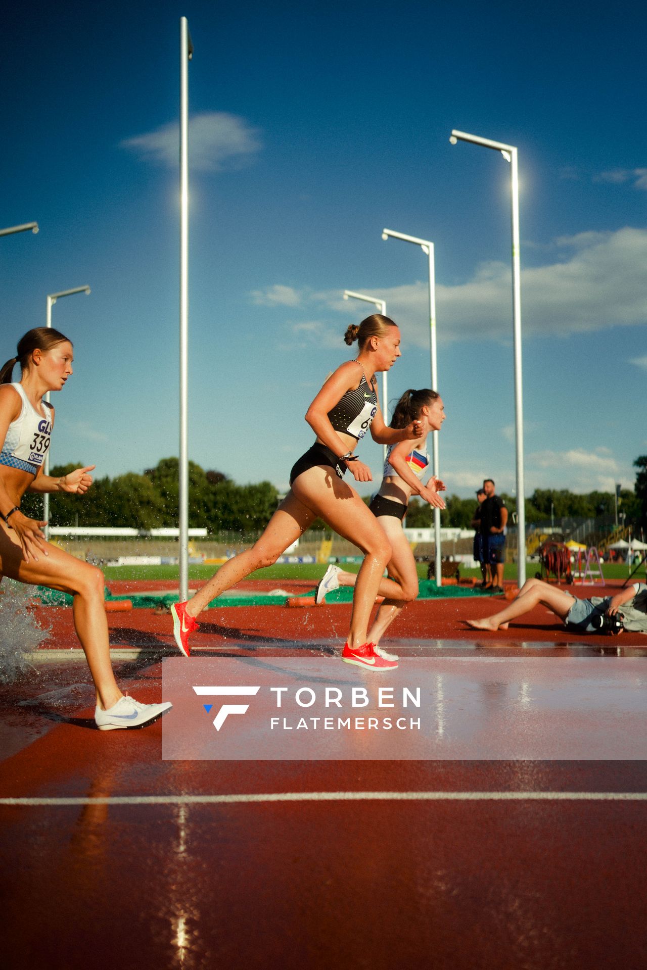 Carolin Hinrichs (VfL Löningen), Constanze Paoli (SSC Hanau-Rodenbach) waehrend der U16-/U23-DM am 05.07.2025 im Donaustadion in Ulm