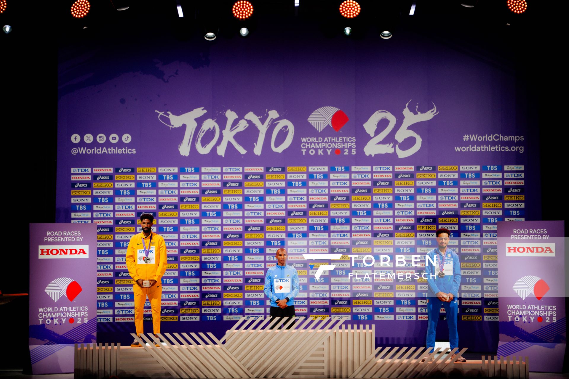 Medal ceremony of Men’s Marathon during the World Athletics Championships with Amanal Petros (GER),
Alphonce Felix Simbu (TAN) & Iliass Aouani (ITA) 15.09.2025 in Tokyo.