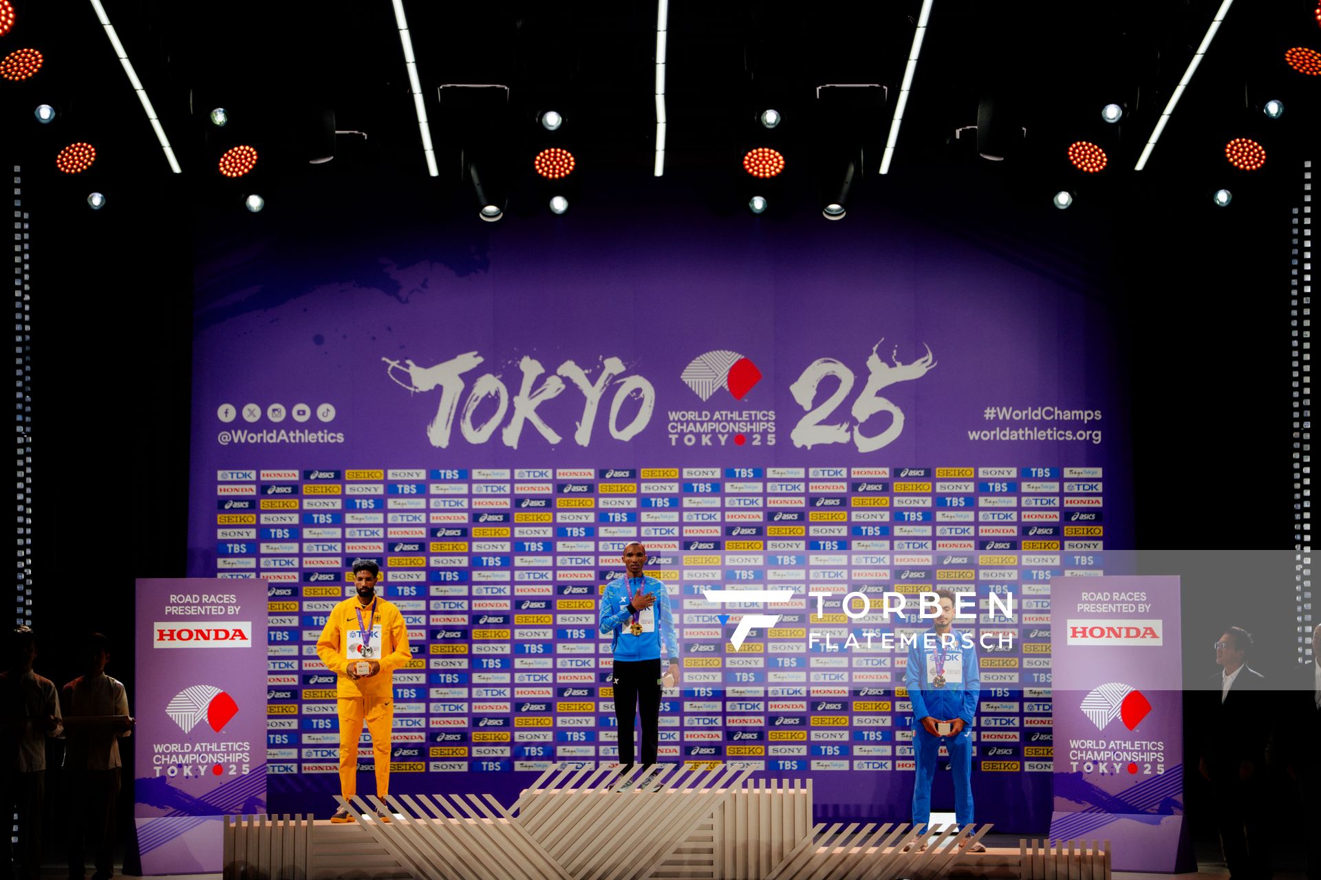 Medal ceremony of Men’s Marathon during the World Athletics Championships with Amanal Petros (GER),
Alphonce Felix Simbu (TAN) & Iliass Aouani (ITA) 15.09.2025 in Tokyo.