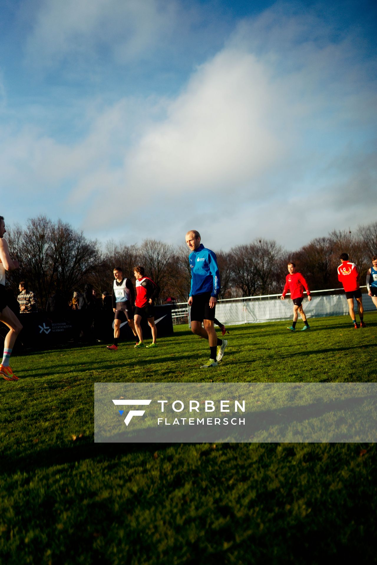Florian Bremm (LSC Höchstadt/Aisch) im Lauf L06 - Männer Mittelstrecke bei den Deutschen Meisterschaften im Crosslauf auf dem Sportgelände Bürgerpark Nord am 29.11.2025 in Darmstadt