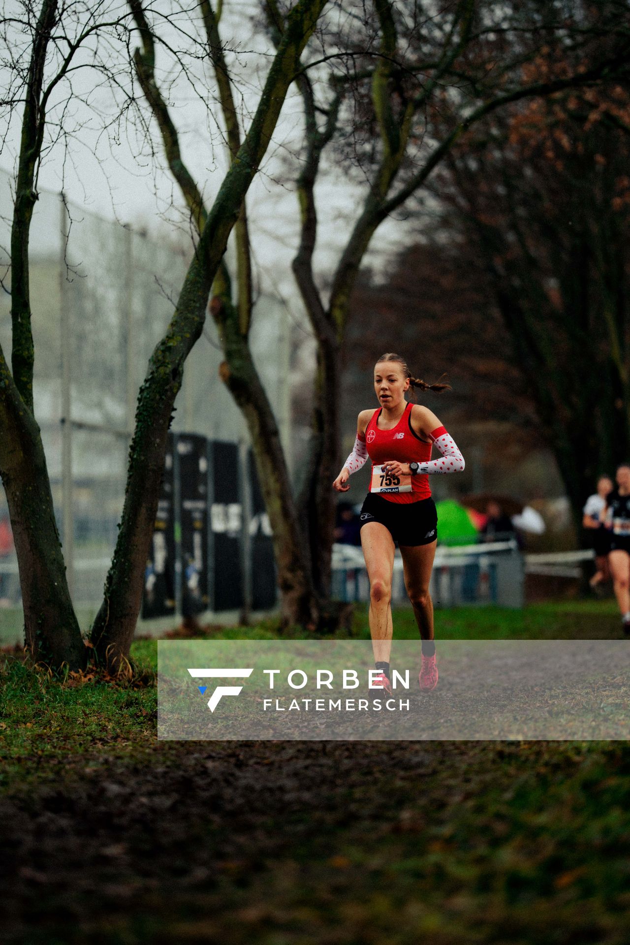 Sophie Hinrichs (TSV Bayer 04 Leverkusen) im Lauf L09 - Frauen, U23 Langstrecke bei den Deutschen Meisterschaften im Crosslauf auf dem Sportgelände Bürgerpark Nord am 30.11.2025 in Darmstadt