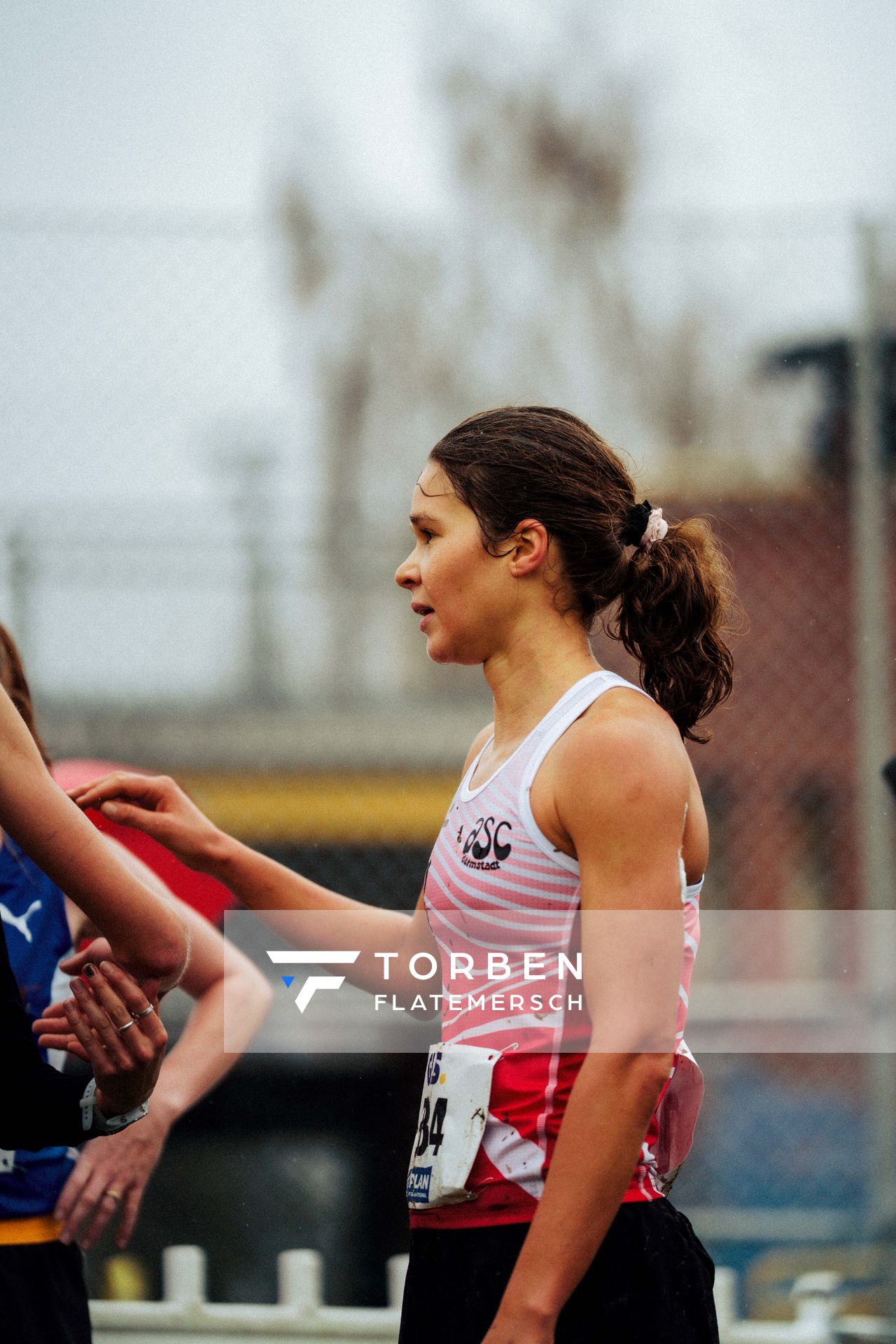 Lisa Tertsch (ASC Darmstadt) im Lauf L09 - Frauen, U23 Langstrecke bei den Deutschen Meisterschaften im Crosslauf auf dem Sportgelände Bürgerpark Nord am 30.11.2025 in Darmstadt