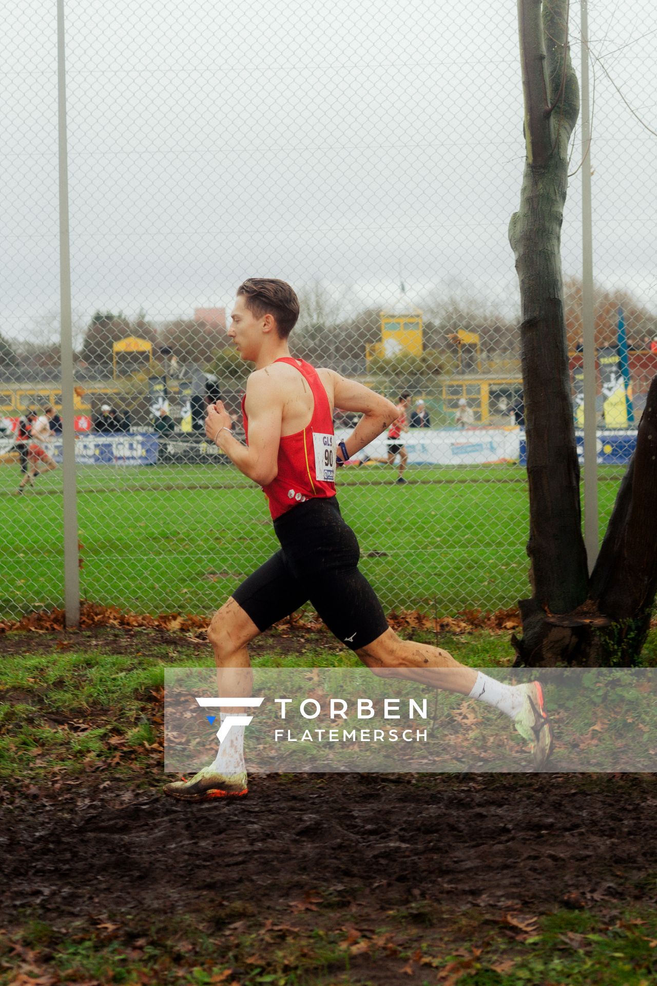 Artur Beimler (LC Cottbus) im Lauf L10 - Männer, U23 Langstrecke bei den Deutschen Meisterschaften im Crosslauf auf dem Sportgelände Bürgerpark Nord am 30.11.2025 in Darmstadt