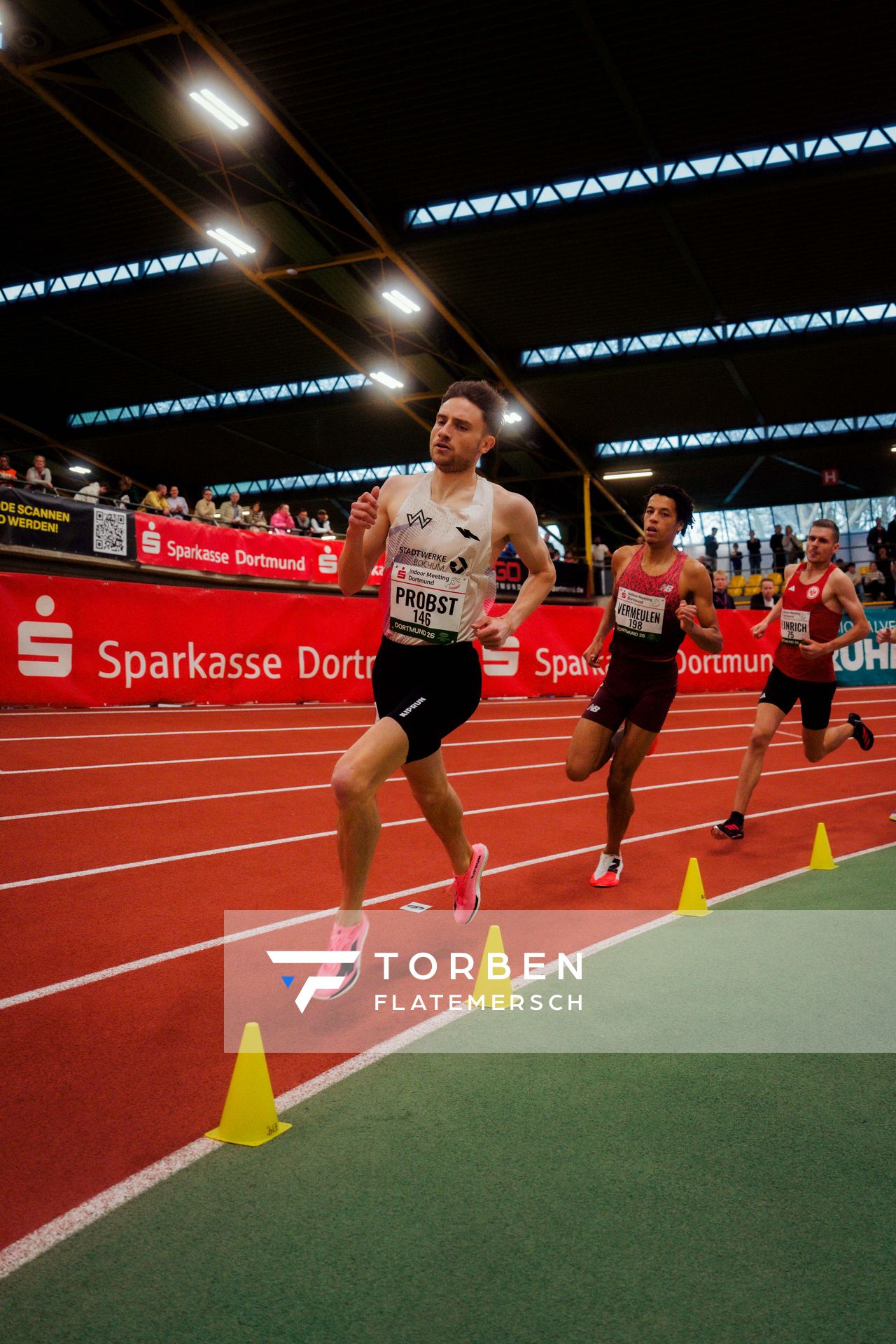 Marius Probst (TV Wattenscheid 01, Elliot Vermeulen (Belgien) am 08.02.2026 beim Sparkassen Indoor Meeting in der Helmut-Körnig-Halle in Dortmund