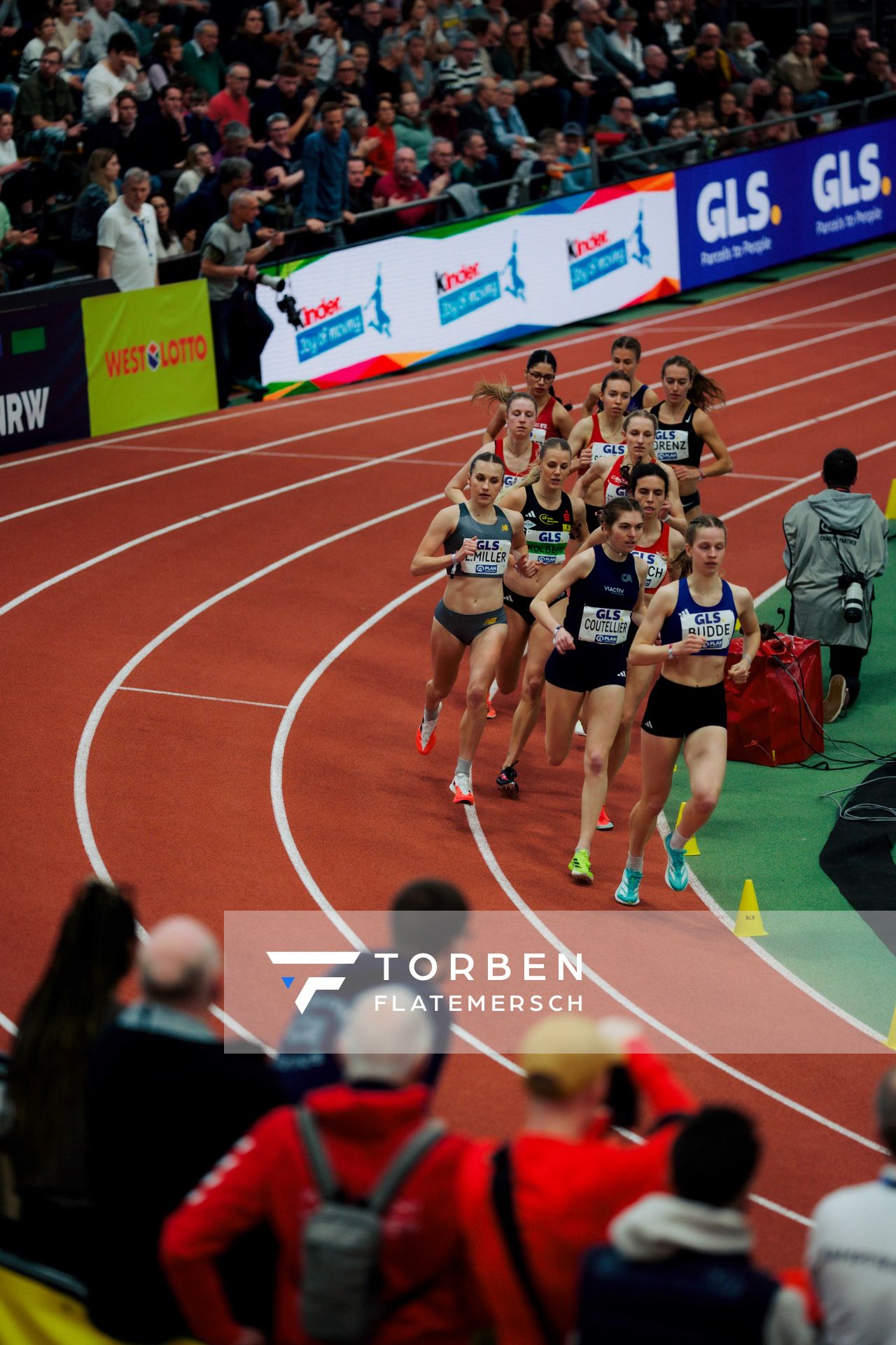 Marie Pröpsting (VfL Eintracht Hannover), Anna Malena Wolff López (Braunschweiger Laufclub), Majtie Kolberg ( LG Kreis Ahrweiler), Leandra Lorenz (Berlin Track Club) am 01.03.2026 bei den Deutschen Hallen Meisterschaften in der Helmut-Körnig-Halle in Dortmund