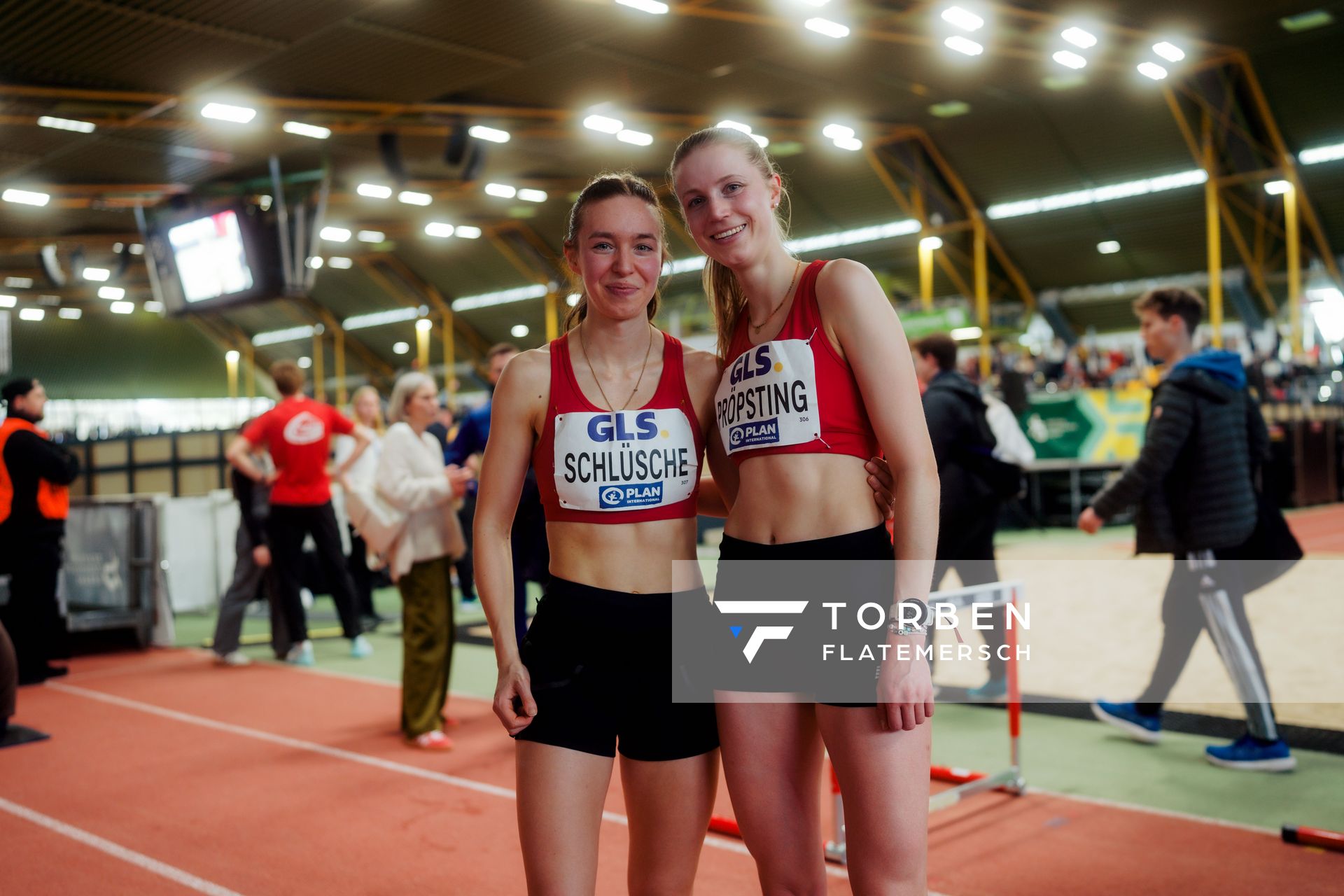 Jana Schlüsche (VfL Eintracht Hannover), Marie Pröpsting (VfL Eintracht Hannover) am 01.03.2026 bei den Deutschen Hallen Meisterschaften in der Helmut-Körnig-Halle in Dortmund