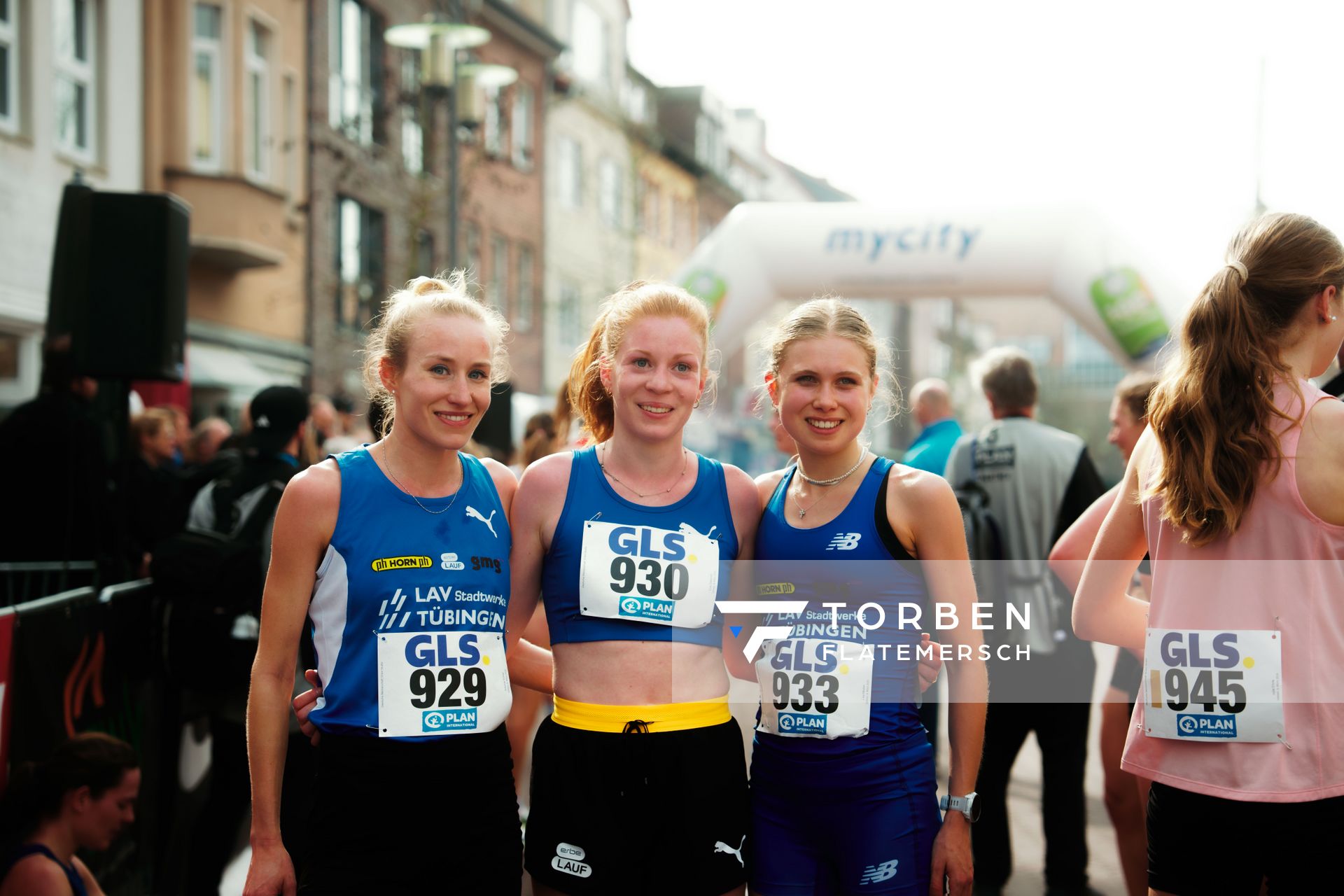 Antonia Schiel (LAV Stadtwerke Tübingen), Eva Dieterich (LAV Stadtwerke Tübingen), Lisa Merkel (LAV Stadtwerke Tübingen) am 08.03.2026 bei den Deutschen Meisterschaften 10 km Straße in Uelzen