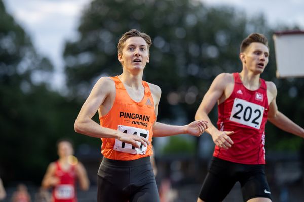 Maximilian Pingpank (Hannover Athletics) gewinnt den zweiten 800m Lauf am 11.07.2020 waehrend dem Backontrack-Meeting in Dortmund