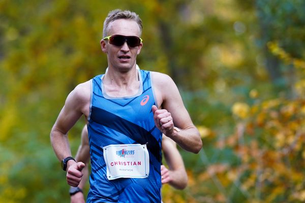 Christian Robin (ASICS Frontrunner) am 25.10.2020 beim BLN 42195 Halbmarathon & Marathon in Bernoewe (Stadt Oranienburg)