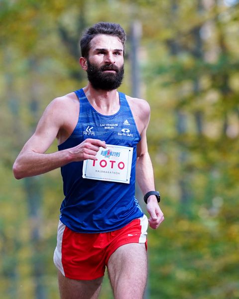 Thorsten Herrig (LAC Olympia 88 Berlin) am 25.10.2020 beim BLN 42195 Halbmarathon & Marathon in Bernoewe (Stadt Oranienburg)