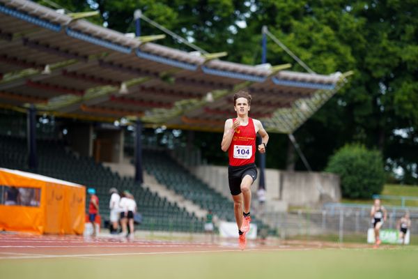 Tim Kalies (Braunschweiger Laufclub) ueber 1500m am 20.06.2021 waehrend den NLV + BLV Landesmeisterschaften im Jahnstadion in Göttingen