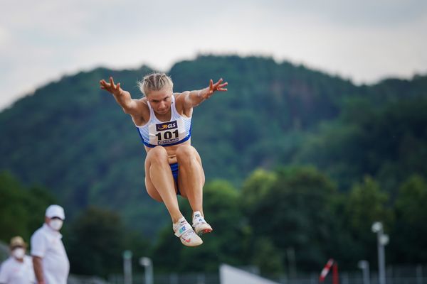 Mara Haeusler (1. LAV Rostock) im Dreisprung am 26.06.2021 waehrend den deutschen U23 Leichtathletik-Meisterschaften 2021 im Stadion Oberwerth in Koblenz