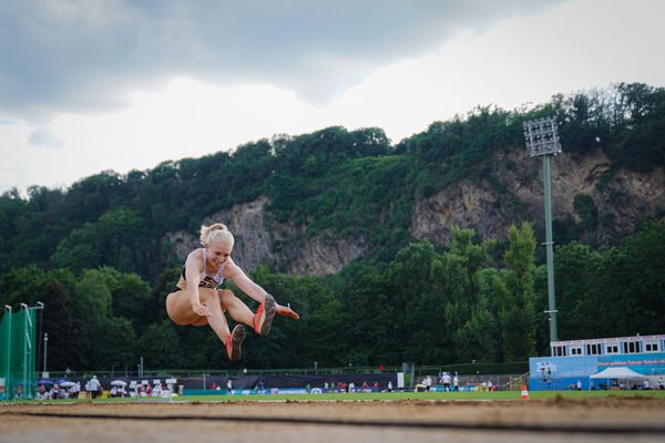 Anna Reisch (TB Bad Cannstatt) im Dreisprung am 26.06.2021 waehrend den deutschen U23 Leichtathletik-Meisterschaften 2021 im Stadion Oberwerth in Koblenz