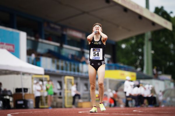 Blanka Doerfel (SCC Berlin) gewinnt die 5000m am 27.06.2021 waehrend den deutschen U23 Leichtathletik-Meisterschaften 2021 im Stadion Oberwerth in Koblenz