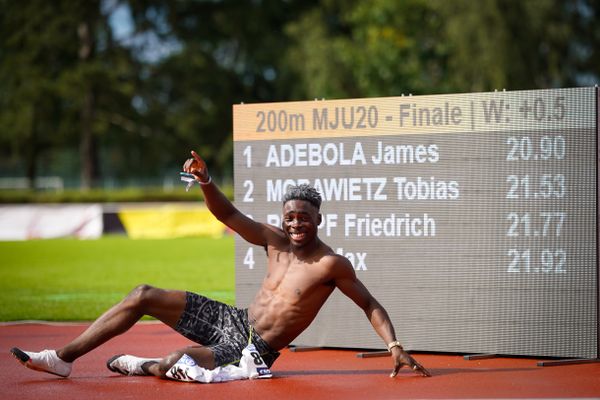 James Adebola (SCC Berlin) am 01.08.2021 waehrend den deutschen Leichtathletik-Jugendmeisterschaften 2021 in Rostock (Tag 3)
