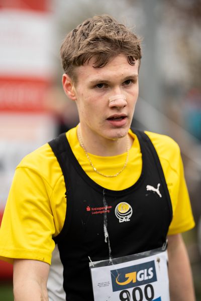 Kurt Lauer (LAZ Ludwigsburg) am 18.12.2021 waehrend der deutschen Cross Meisterschaft 2021 in Sonsbeck