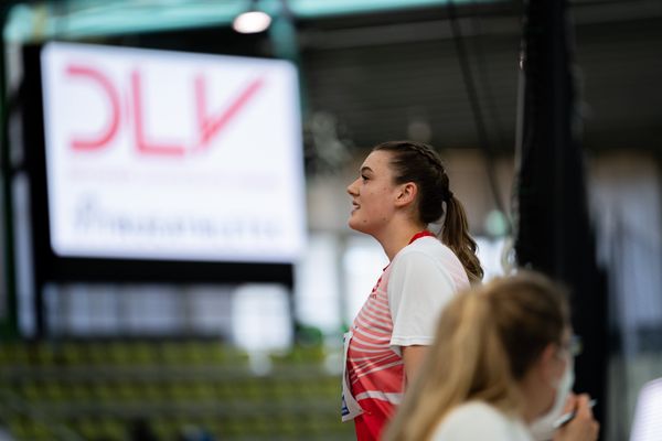 Milaine Ammon (LG Staufen) am 19.02.2022 waehrend der Deutsche Jugend-Hallenmeisterschaften U20 im Glaspalast in Sindelfingen