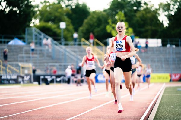 Nele Heymann (TuS Haren) im 1500m Vorlauf am 15.07.2022 waehrend den deutschen Leichtathletik-Jugendmeisterschaften 2022 in Ulm