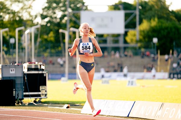 Carolin Hinrichs (VfL Loeningen) am 15.07.2022 waehrend den deutschen Leichtathletik-Jugendmeisterschaften 2022 in Ulm