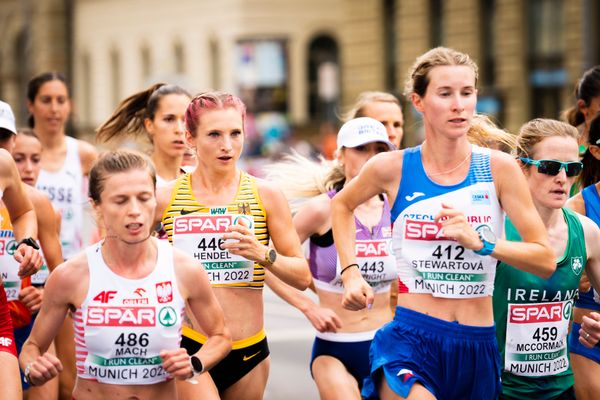 Kristina Hendel (GER) mittendrin beim Marathon am 15.08.2022 bei den Leichtathletik-Europameisterschaften in Muenchen