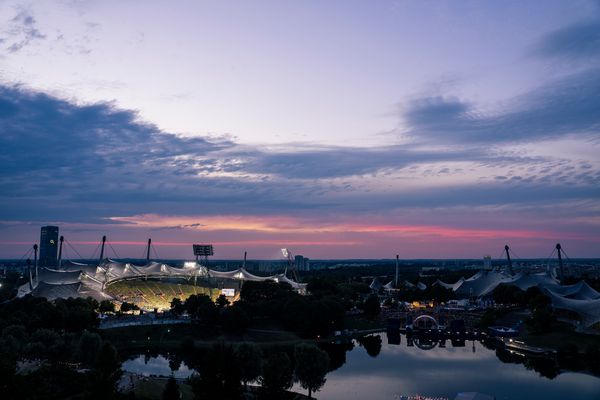 Der Olympiapark mit Blick auf das Olympiastadion am 17.08.2022 bei den Leichtathletik-Europameisterschaften in Muenchen