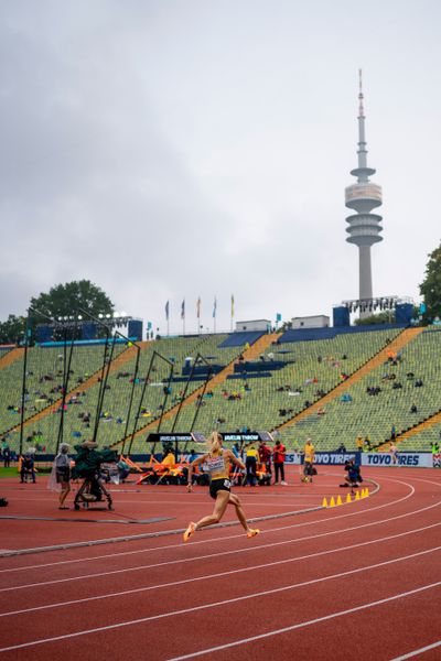 Alica Schmidt (GER) in der 4x400m Staffel am 19.08.2022 bei den Leichtathletik-Europameisterschaften in Muenchen