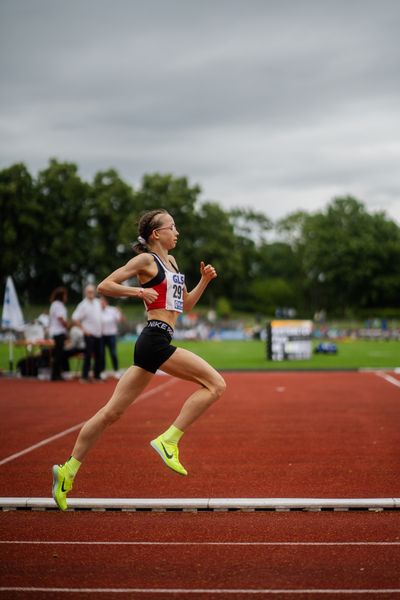 Paula Heide (Lueneburger SV) im 1500m Halbfinale am 01.07.2023 waehrend den deutschen U23 Leichtathletik-Meisterschaften im Jahnstadion in Göttingen