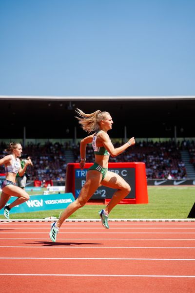 Luna Thiel (Vfl Wolfsburg) ueber 400m während der 113. Deutschen Leichtathletik-Meisterschaften am 08.07.2023 im Auestadion in Kassel