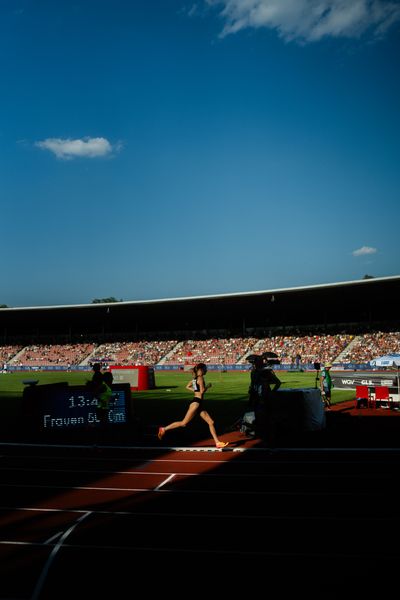Esther Jacobitz (TK zu Hannover) während der 113. Deutschen Leichtathletik-Meisterschaften am 08.07.2023 im Auestadion in Kassel