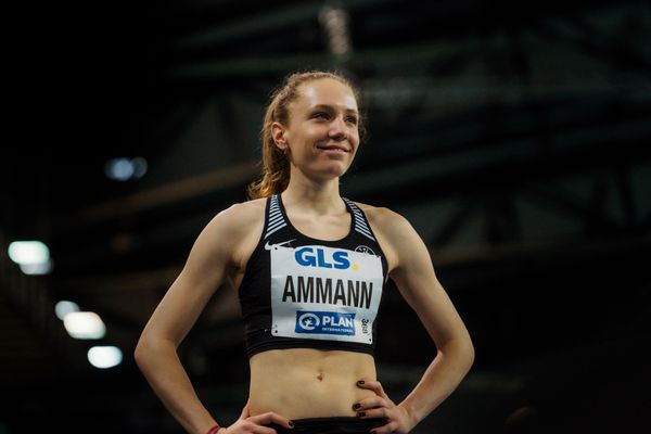 Alina Ammann (TuS Esingen) im 800m Vorlauf am 17.02.2024 während den 71. Deutschen Leichtathletik-Hallenmeisterschaften in der QUARTERBACK Immobilien ARENA in Leipzig