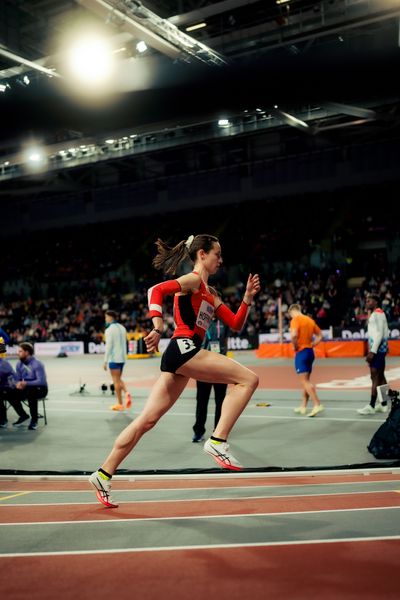 Lore Hoffmann (SUI/Switzerland) im 800m Halbfinale am 02.03.2024 bei den World Athletics Indoor Championships in Glasgow (Schottland / Vereinigtes Königreich)