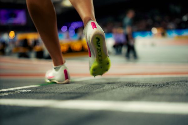 Mittelstreckenspikes am 02.03.2024 bei den World Athletics Indoor Championships in Glasgow (Schottland / Vereinigtes Königreich)