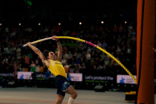 Armand Duplantis (SWE/Sweden) am 03.03.2024 bei den World Athletics Indoor Championships in Glasgow (Schottland / Vereinigtes Königreich)