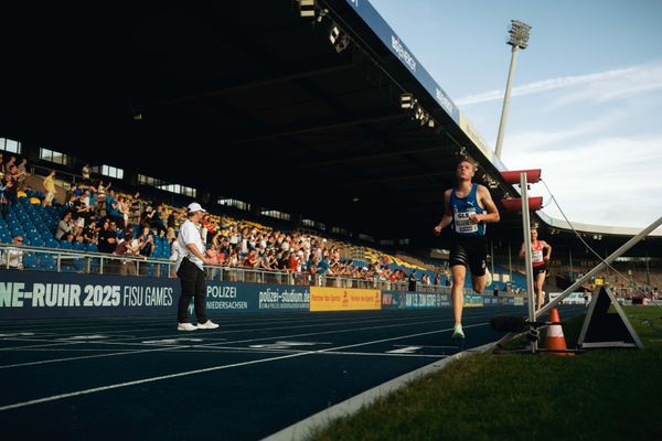 Jonas Kulgemeyer (OTB Osnabrück)  am 28.06.2024 beim 5000m Lauf bei den deutschen Leichtathletik-Meisterschaften 2024 im Eintracht-Stadion in Braunschweig