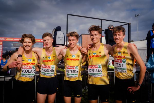Elias Kolar (Germany), Paul Walochny (Germany), Jakob Dieterich (Germany), David Scheller (Germany), Tobias Tent (Germany) am 08.12.2024 bei den Crosslauf-Europameisterschaften in Antalya