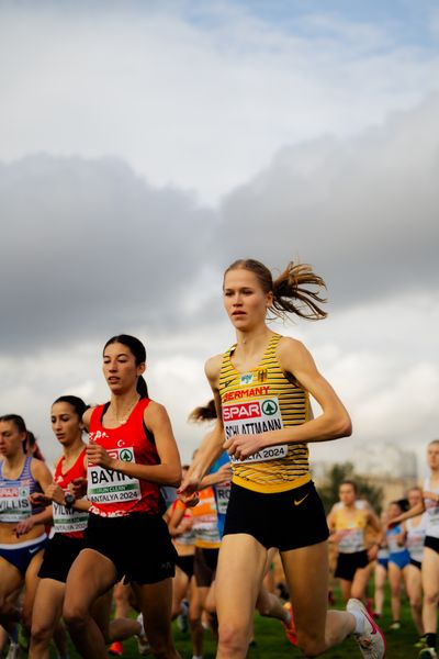 Pia Schlattmann (Germany) am 08.12.2024 bei den Crosslauf-Europameisterschaften in Antalya