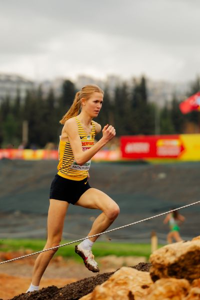 Pia Schlattmann (Germany) am 08.12.2024 bei den Crosslauf-Europameisterschaften in Antalya