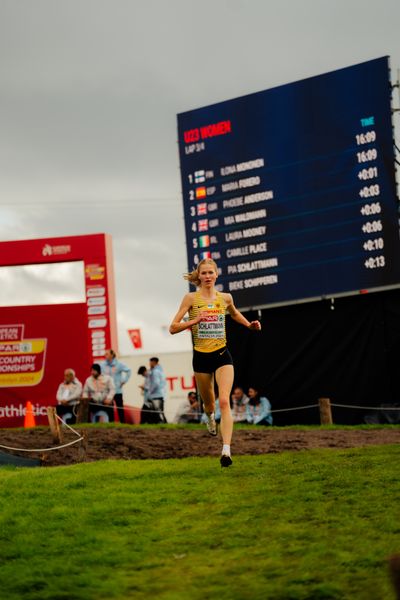 Pia Schlattmann (Germany) am 08.12.2024 bei den Crosslauf-Europameisterschaften in Antalya