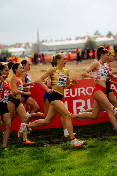 Domenika Mayer (Germany) am 08.12.2024 bei den Crosslauf-Europameisterschaften in Antalya