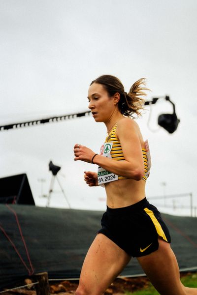 Hanna Klein (Germany) am 08.12.2024 bei den Crosslauf-Europameisterschaften in Antalya