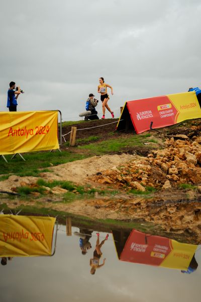 Hanna Klein (Germany) am 08.12.2024 bei den Crosslauf-Europameisterschaften in Antalya