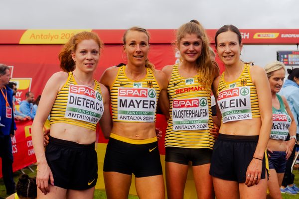 Eva Dieterich (Germany), Domenika Mayer (Germany), Konstanze Klosterhalfen (Germany), Hanna Klein (Germany) am 08.12.2024 bei den Crosslauf-Europameisterschaften in Antalya