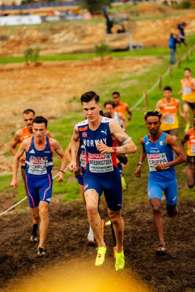 Jakob Ingebrigtsen (Norway) am 08.12.2024 bei den Crosslauf-Europameisterschaften in Antalya
