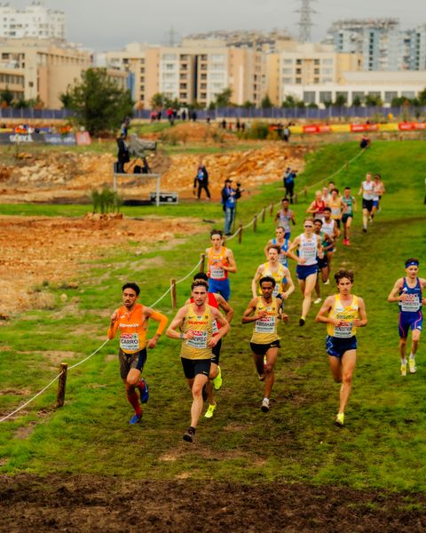 Davor Aaron Bienenfeld (Germany), Filimon Abraham (Germany), Simon Sundström (Sweden) am 08.12.2024 bei den Crosslauf-Europameisterschaften in Antalya