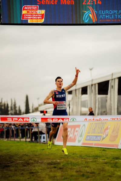 Jakob Ingebrigtsen (Norway) am 08.12.2024 bei den Crosslauf-Europameisterschaften in Antalya