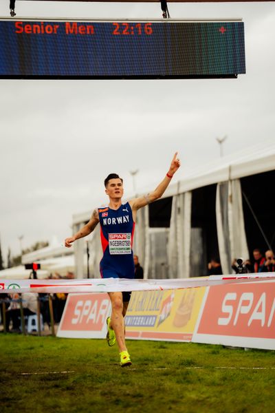 Jakob Ingebrigtsen (Norway) am 08.12.2024 bei den Crosslauf-Europameisterschaften in Antalya