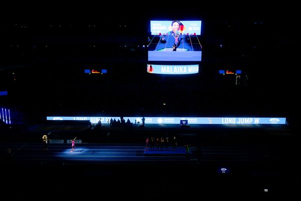 Malaika Mihambo (Deutschland) läuft in den PSD Bank Dome ein beim ISTAF Indoor Düsseldorf am 09.02.2025 in Düsseldorf