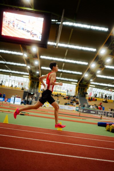 Julian Becker (LG Olympia Dortmund) waehrend den deutschen Jugend-Hallenmeisterschaften U20 am 15.02.2025 in der Helmut-Körnig-Halle in Dortmund