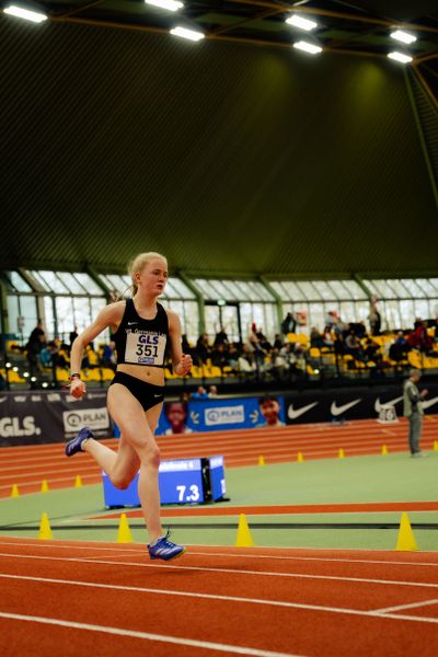 Inke Baumfalk (VfL Germania Leer) waehrend den deutschen Jugend-Hallenmeisterschaften U20 am 15.02.2025 in der Helmut-Körnig-Halle in Dortmund